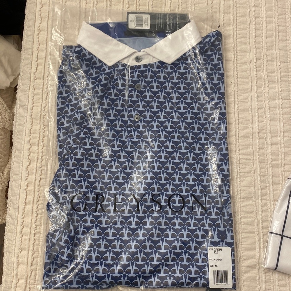Never worn Greyson golf polo. Size XL. Runs true to size and is very stretchy.